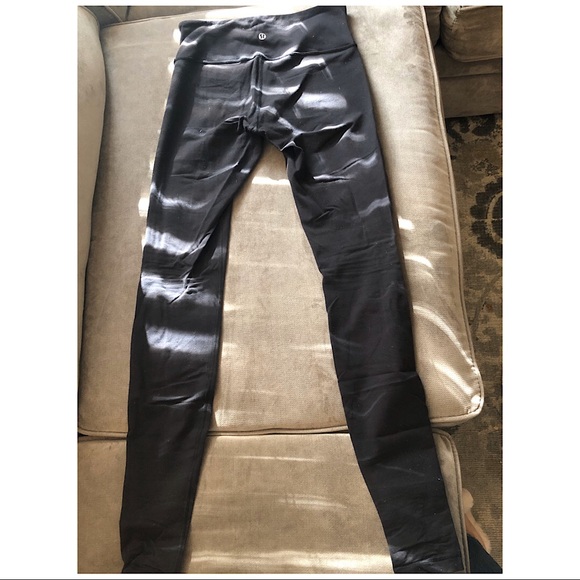 Lulu lemon leggings - Picture 2 of 5